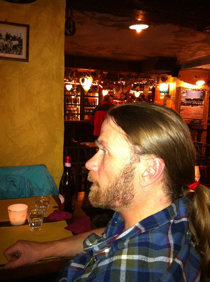 Johan på Simonettas Village Rock Café
